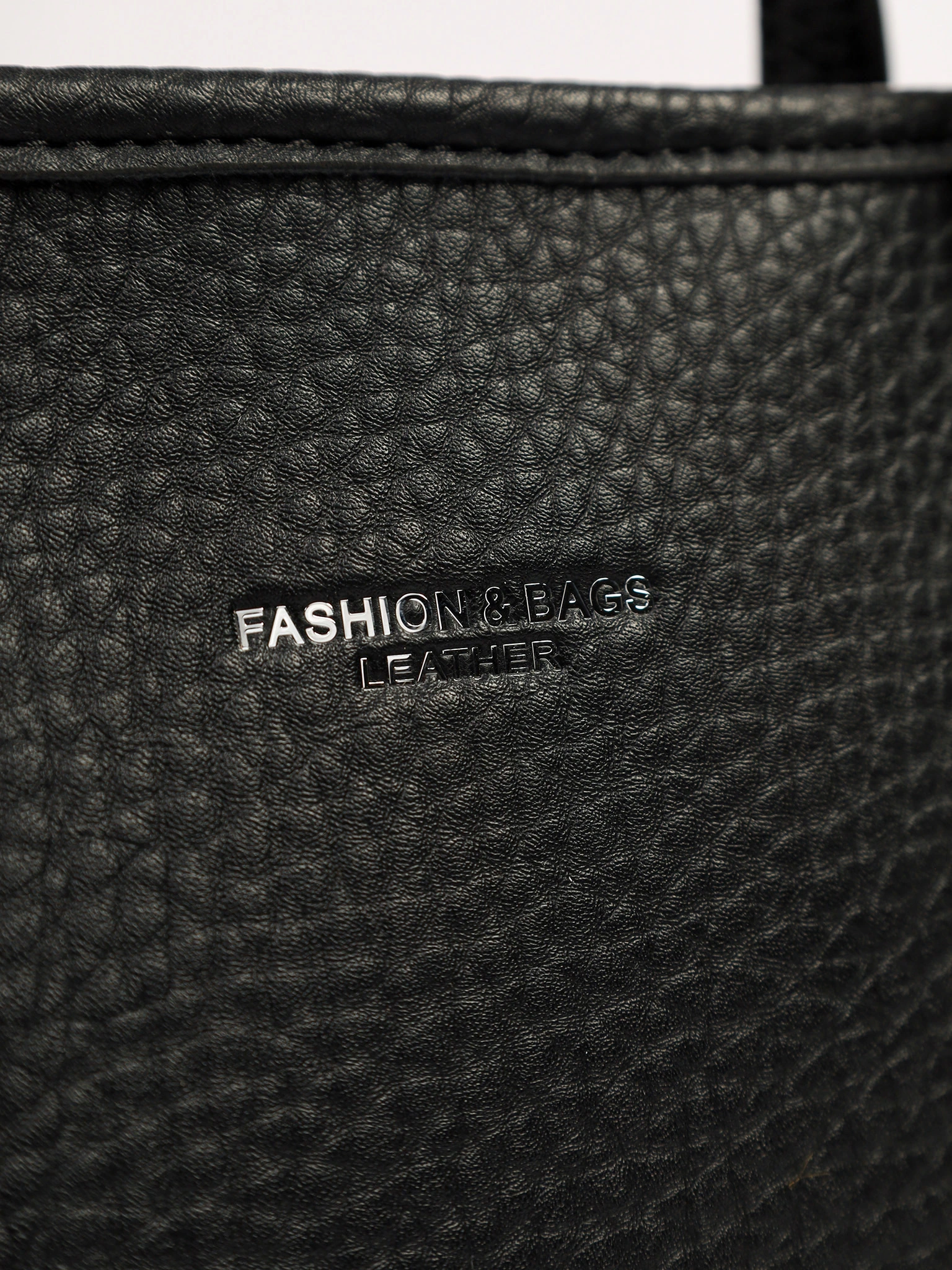 Сумка-тоут со стяжками по бокам и декоративным платком в ассортименте